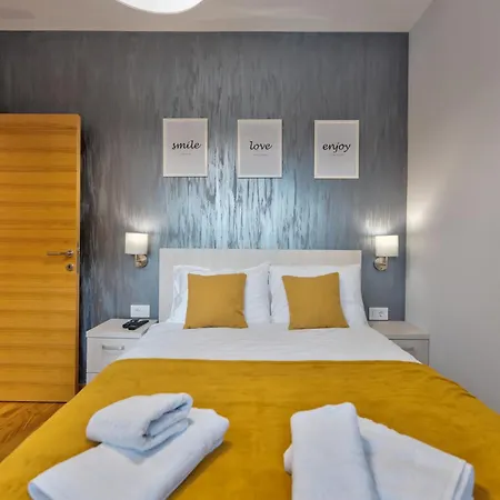 アパート Topaz Imperial ズラティボール