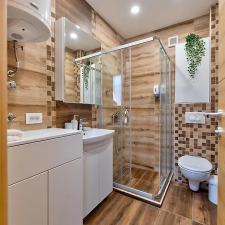 アパート Topaz Imperial ズラティボール